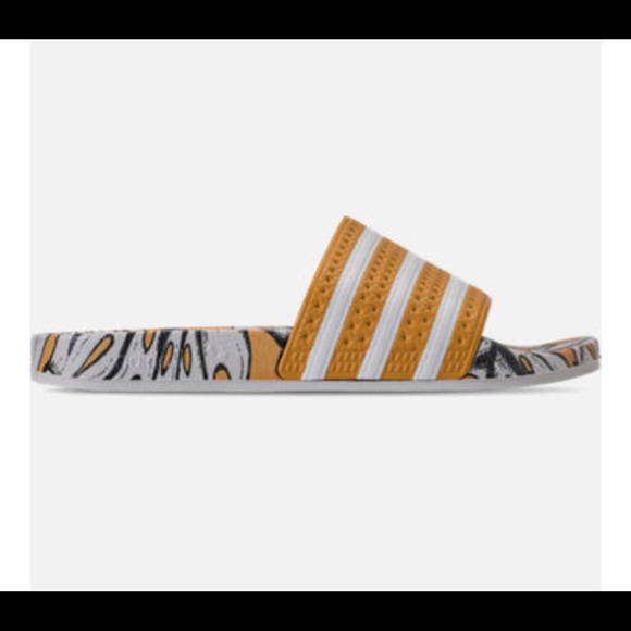 Last pair! ADIDAS 🏆 NWT Ltd colorway - Picture 4 of 4